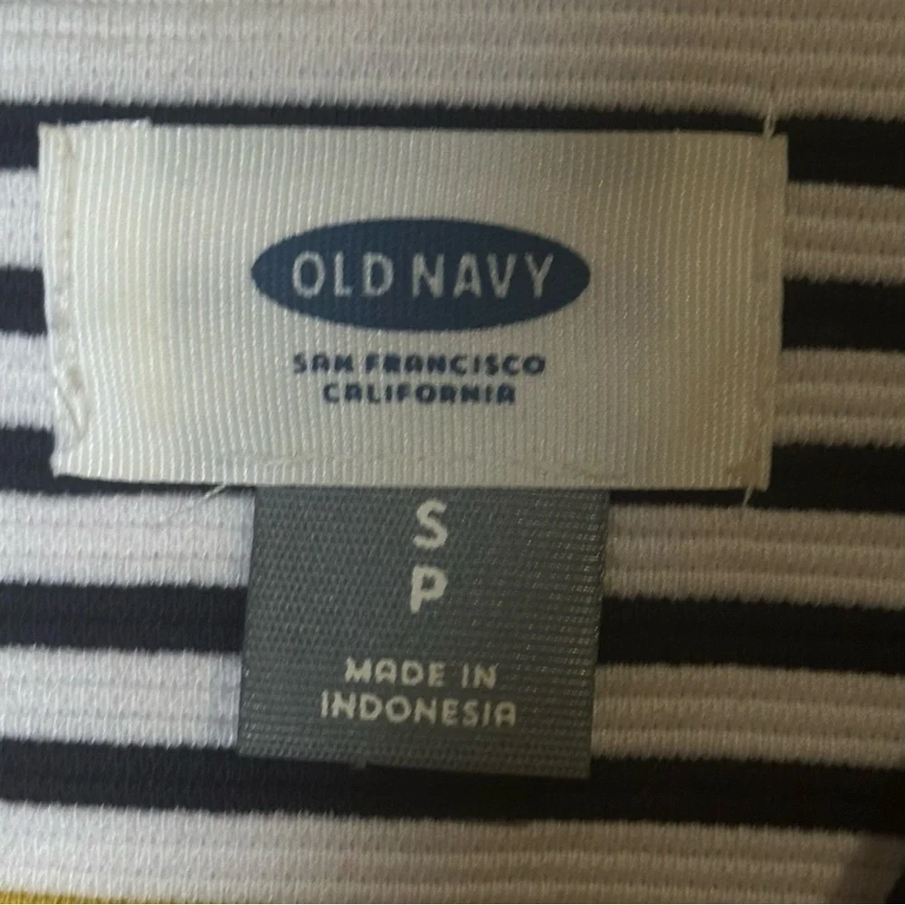 Old Navy retro vibe